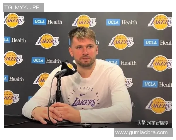 湖人赛后采访爆金句,引全场大笑