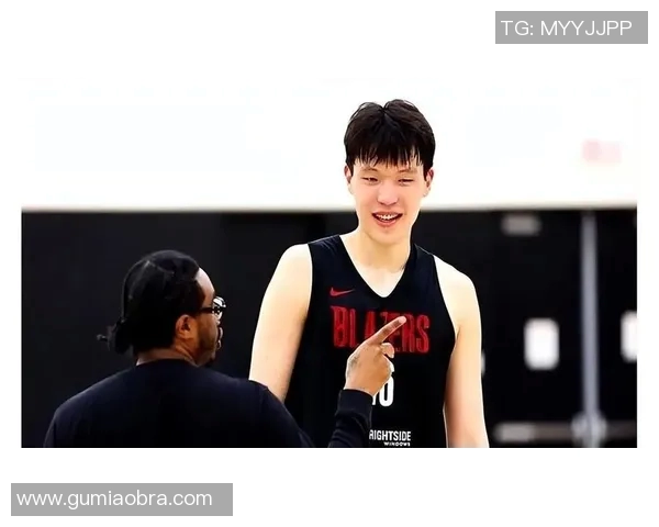 中国男篮新秀在NBA夏联大放异彩，媒体盛赞“未来之星”